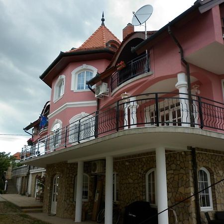 Manor Villa Heviz Bagian luar foto