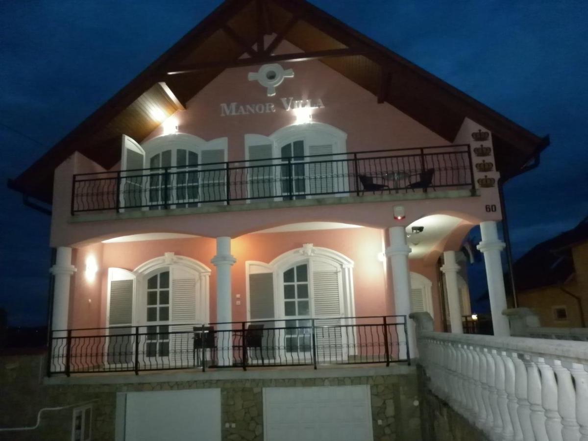 Manor Villa Heviz Bagian luar foto