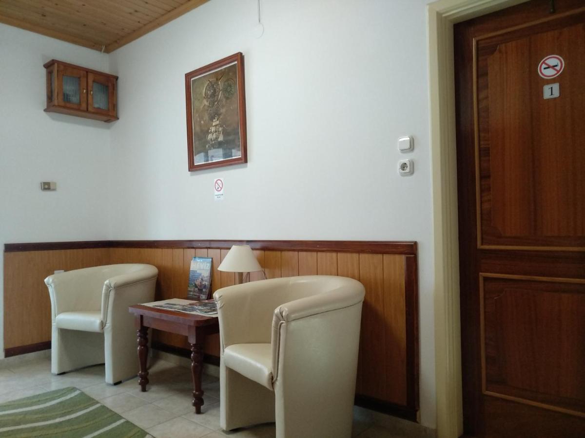 Manor Villa Heviz Bagian luar foto